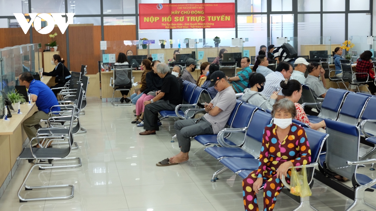 Dong nai len ke hoach sap nhap voi binh phuoc, doi du hon 2.000 can bo hinh anh 1