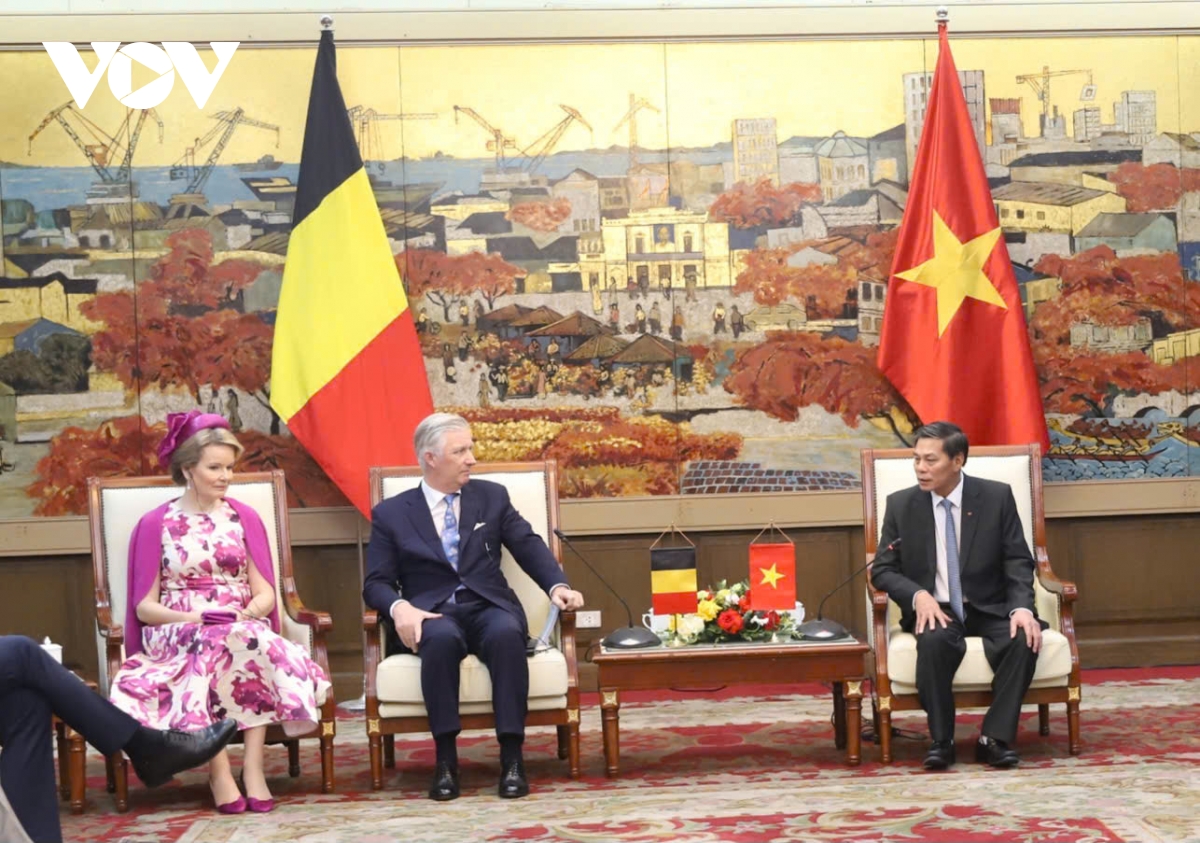 nhà vua và hoàng hậu bỉ thăm thành phố hải phòng hình ảnh 3 nha vua va hoang hau bi tham thanh pho hai phong hinh anh 3