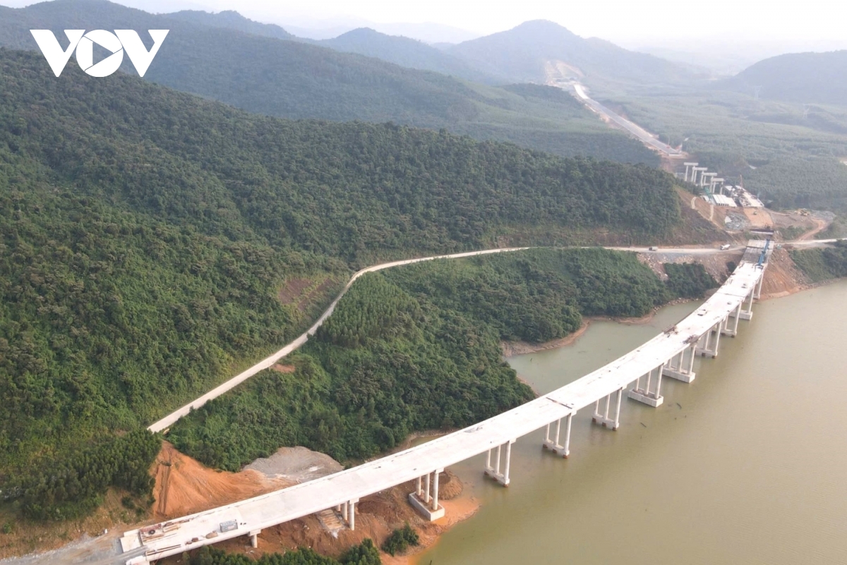 chạy nước rút hoàn thành cao tốc bắc- nam qua quảng bình trước 30 4 hình ảnh 1 chay nuoc rut hoan thanh cao toc bac- nam qua quang binh truoc 30 4 hinh anh 1