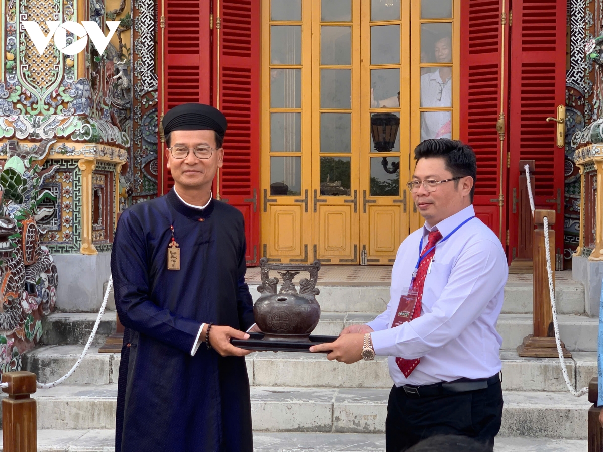 gần 200 cổ vật gốm đặc sắc của việt nam trưng bày tại Đại nội huế hình ảnh 2 gan 200 co vat gom dac sac cua viet nam trung bay tai Dai noi hue hinh anh 2