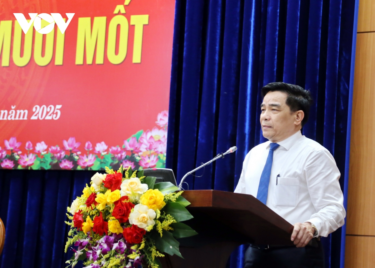 hop nhat 2 dia phuong can chinh sach ho tro can bo o xa ve tp. Da nang cong tac hinh anh 4