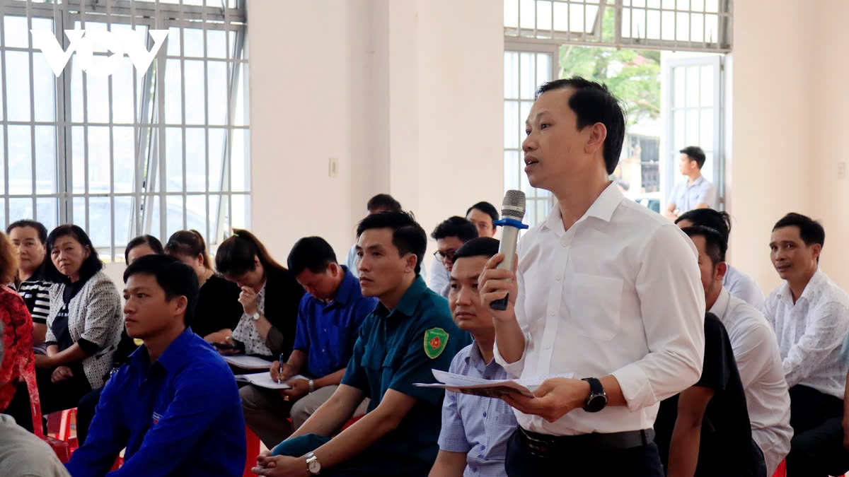 Ông phan Đình trạc tiếp xúc cử tri tại lâm Đồng hình ảnh 2 Ong phan Dinh trac tiep xuc cu tri tai lam Dong hinh anh 2