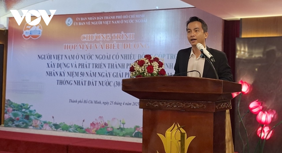 tp.hcm bieu duong 50 nguoi viet nam tieu bieu o nuoc ngoai hinh anh 2
