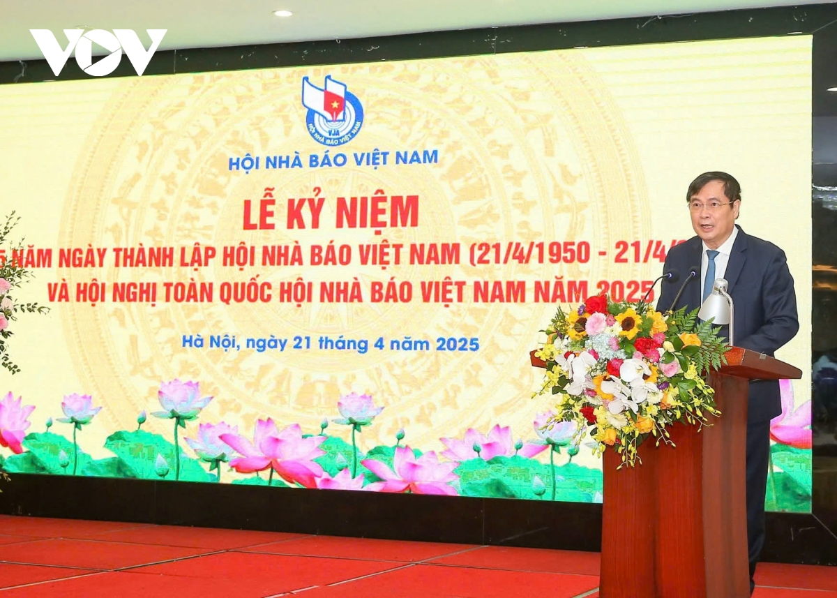 hội nhà báo việt nam tiếp tục phát huy truyền thống vẻ vang, nâng cao vị thế hình ảnh 2 hoi nha bao viet nam tiep tuc phat huy truyen thong ve vang, nang cao vi the hinh anh 2