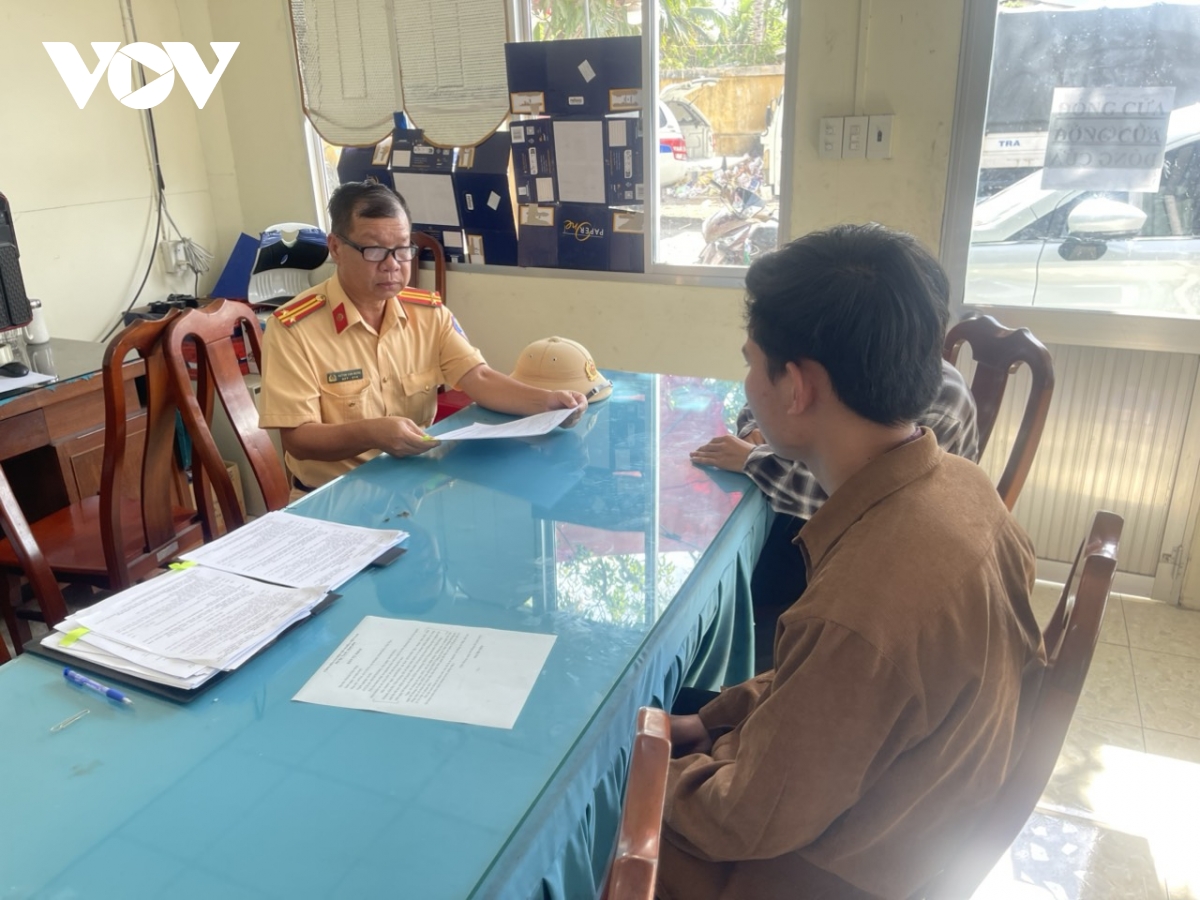 Tiền Giang xử phạt tài xế, tịch thu 2 phương tiện có hành vi đua xe trái phép