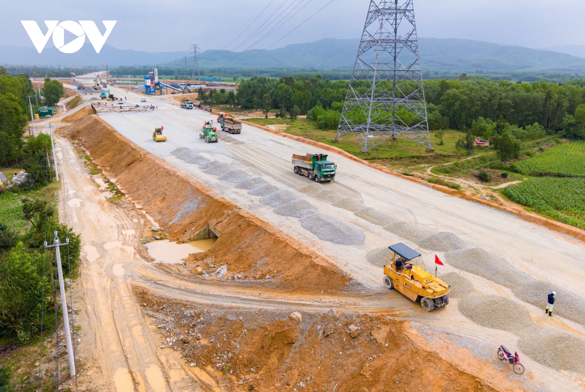 thông nhánh hầm dài nhất cao tốc quảng ngãi - hoài nhơn trên cao tốc bắc - nam hình ảnh 5 thong nhanh ham dai nhat cao toc quang ngai - hoai nhon tren cao toc bac - nam hinh anh 5