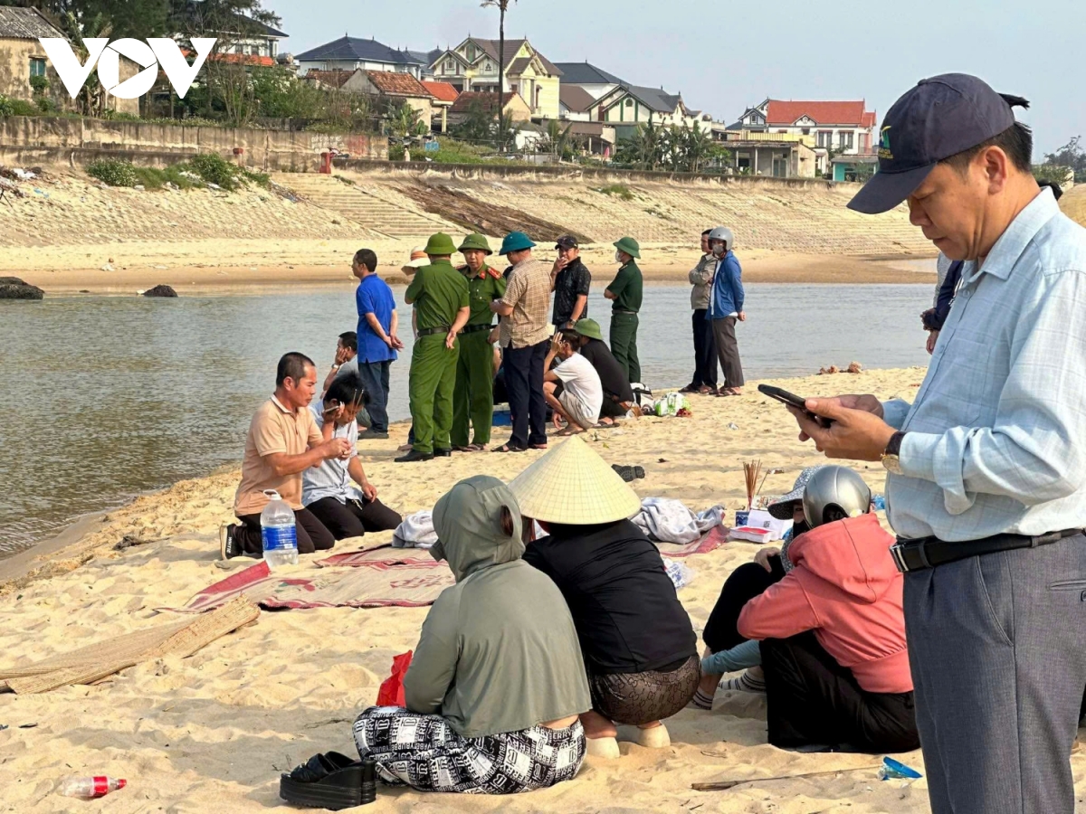tìm thấy thi thể 2 học sinh quảng bình mất tích khi tắm ở sông dinh hình ảnh 1 tim thay thi the 2 hoc sinh quang binh mat tich khi tam o song dinh hinh anh 1