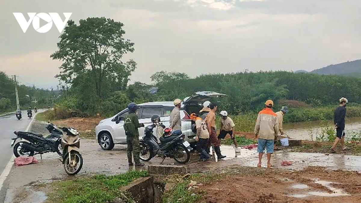 7 người ở Kon Tum thương vong do sét đánh