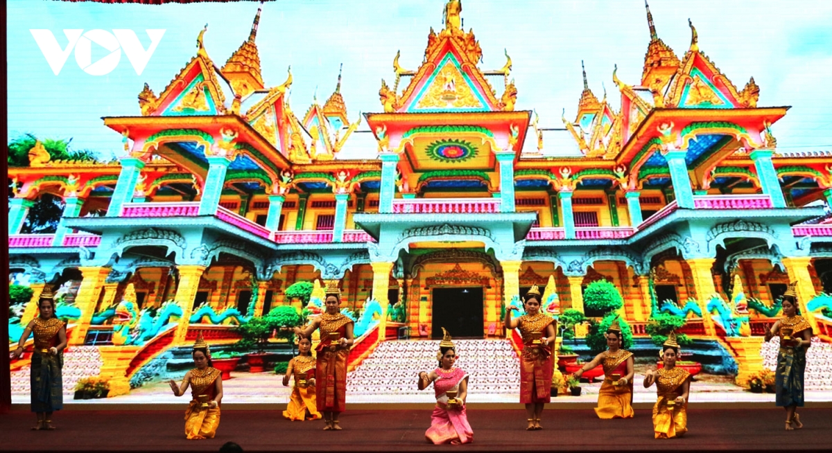 sóc trăng họp mặt tết cổ truyền chôl chnăm thmây của đồng bào khmer hình ảnh 2 soc trang hop mat tet co truyen chol chnam thmay cua dong bao khmer hinh anh 2