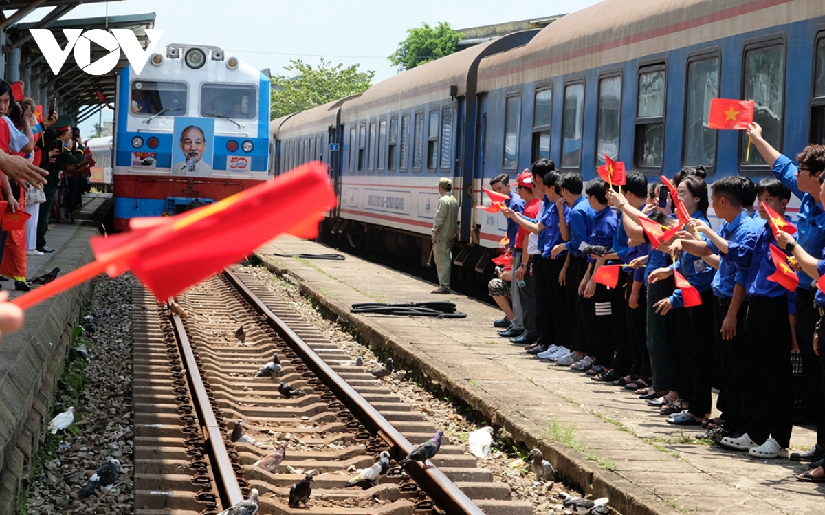 xúc động không khí sum họp 2 miền nam - bắc tại ga Đà nẵng hình ảnh 7 xuc dong khong khi sum hop 2 mien nam - bac tai ga Da nang hinh anh 7