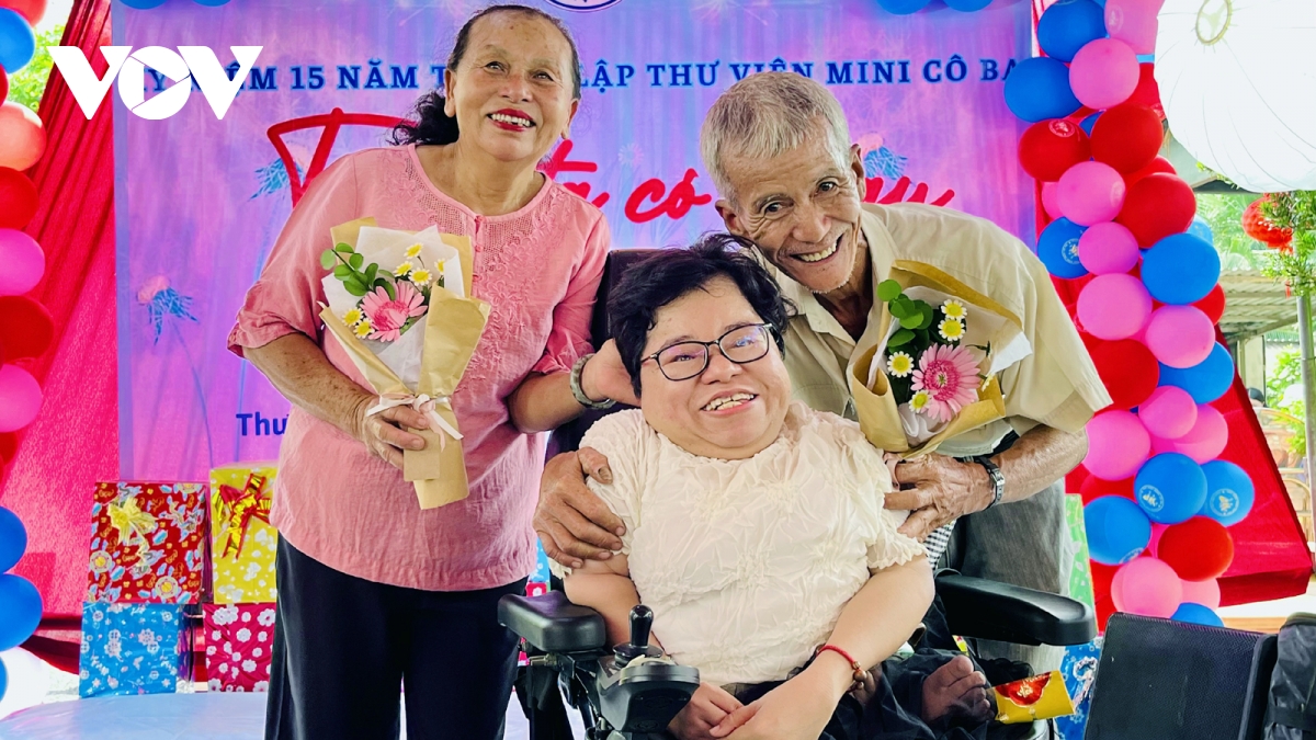 những người khuyết tật quên đi nghịch cảnh, nỗ lực vươn lên, sẻ chia với đời hình ảnh 5 nhung nguoi khuyet tat quen di nghich canh, no luc vuon len, se chia voi doi hinh anh 5