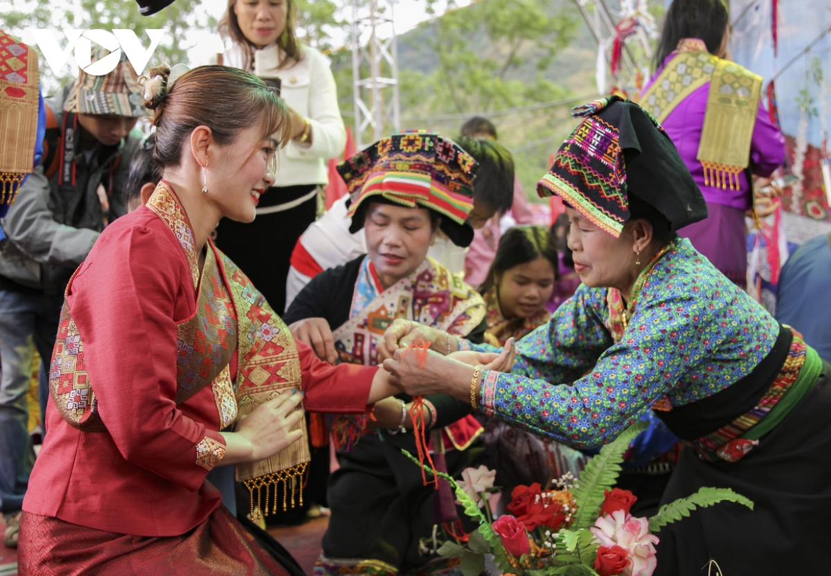 tưng bừng lễ hội bun huột nặm của người lào Điện biên hình ảnh 8 tung bung le hoi bun huot nam cua nguoi lao Dien bien hinh anh 8