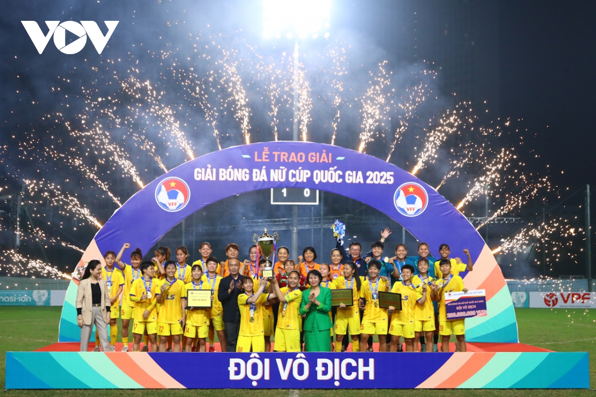 huỳnh như toả sáng, tp hồ chí minh vô địch cúp quốc gia hình ảnh 12 huynh nhu toa sang, tp ho chi minh vo dich cup quoc gia hinh anh 12