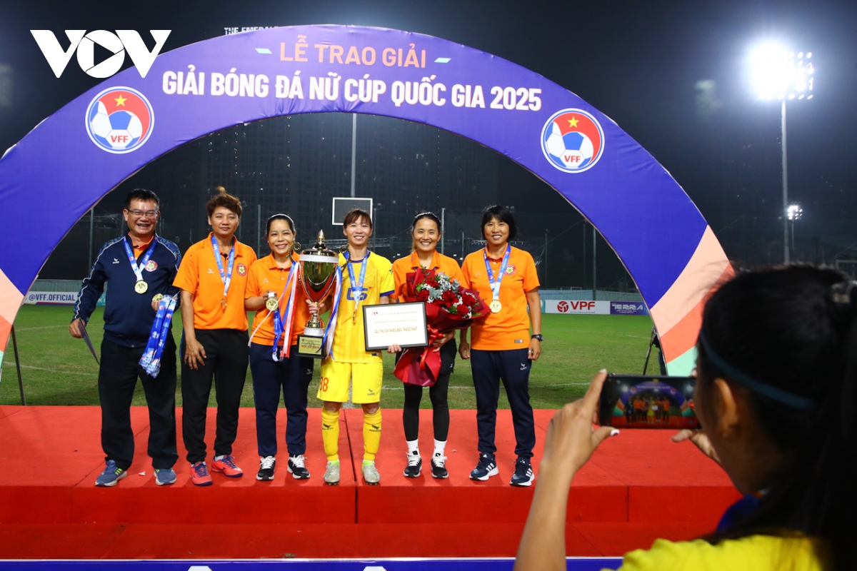 huỳnh như toả sáng, tp hồ chí minh vô địch cúp quốc gia hình ảnh 13 huynh nhu toa sang, tp ho chi minh vo dich cup quoc gia hinh anh 13