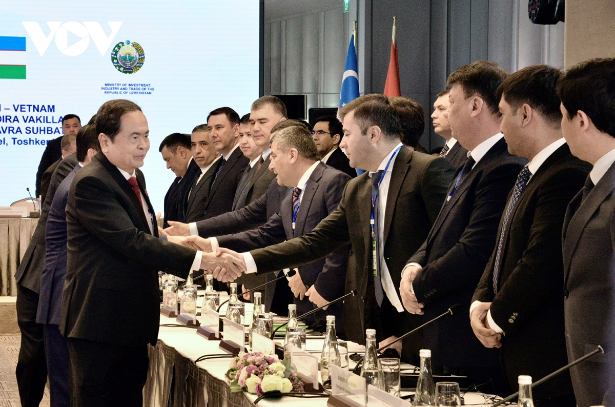 chu tich quoc hoi du toa dam doanh nghiep viet nam uzbekistan hinh anh 1