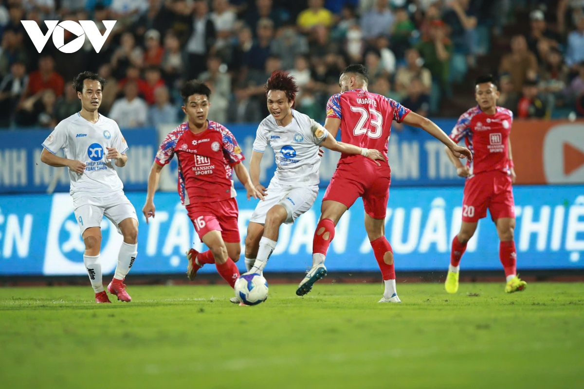 kết quả v-league hôm nay 20 4 nam Định hòa Đà nẵng, bị hà nội fc áp sát hình ảnh 4 ket qua v-league hom nay 20 4 nam Dinh hoa Da nang, bi ha noi fc ap sat hinh anh 4
