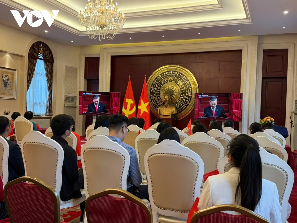 toàn cảnh lễ kỷ niệm, diễu binh, diễu hành cấp quốc gia mừng 50 năm thống nhất đất nước hình ảnh 56 toan canh le ky niem, dieu binh, dieu hanh cap quoc gia mung 50 nam thong nhat dat nuoc hinh anh 56
