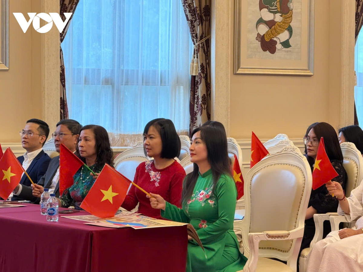 toàn cảnh lễ kỷ niệm, diễu binh, diễu hành cấp quốc gia mừng 50 năm thống nhất đất nước hình ảnh 58 toan canh le ky niem, dieu binh, dieu hanh cap quoc gia mung 50 nam thong nhat dat nuoc hinh anh 58