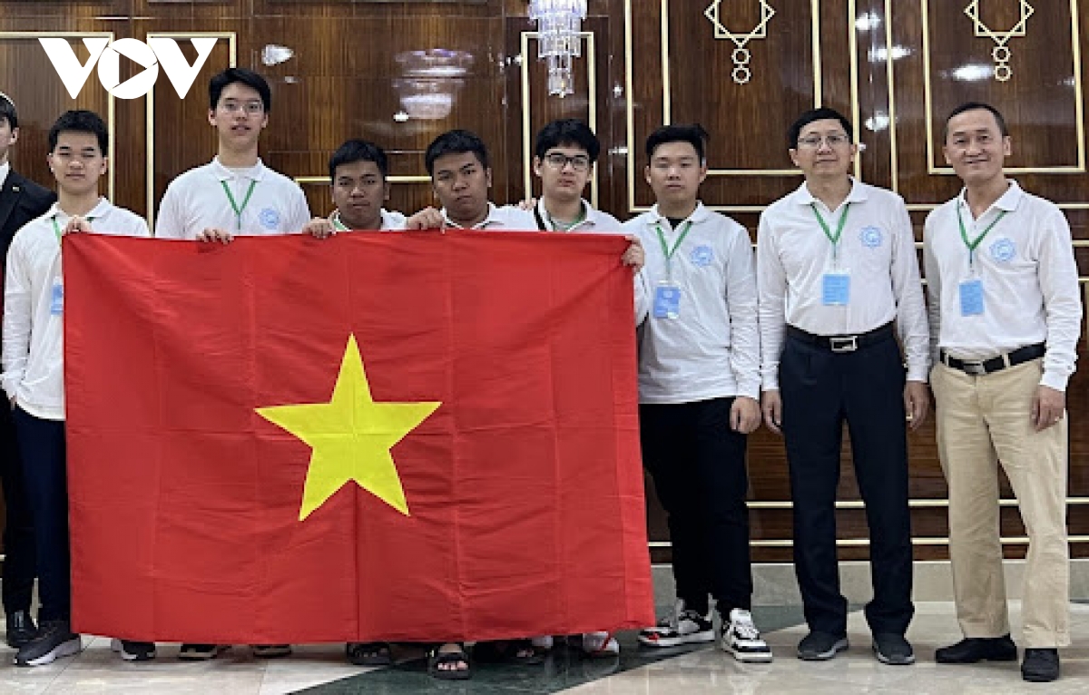 6/6 học sinh Việt Nam thi Olympic Giao lưu Toán học Turkmenistan đoạt HCV