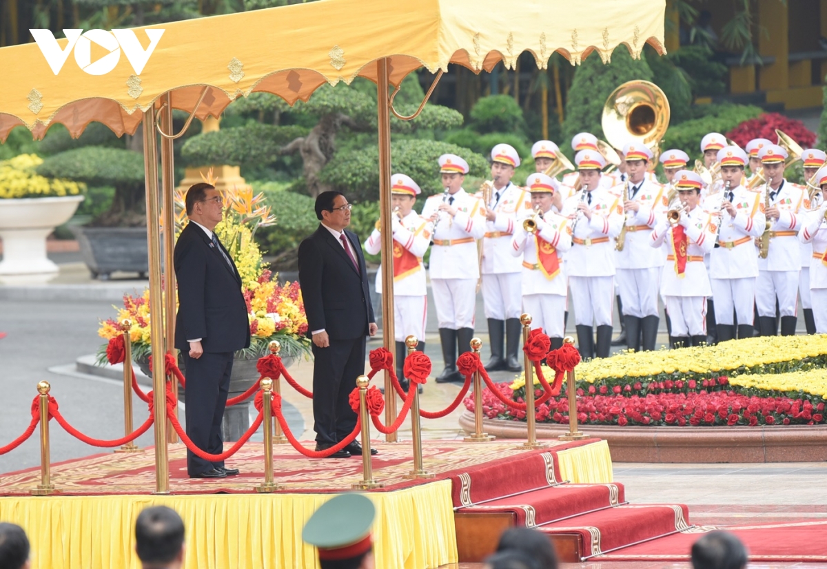 Ảnh thủ tướng phạm minh chính chủ trì lễ đón thủ tướng nhật bản ishiba shigeru hình ảnh 3 Anh thu tuong pham minh chinh chu tri le don thu tuong nhat ban ishiba shigeru hinh anh 3