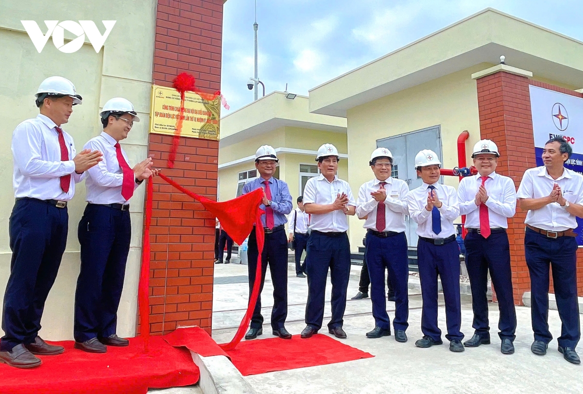 Gắn biển công trình Trạm biến áp 110kV Cảng Quy Nhơn