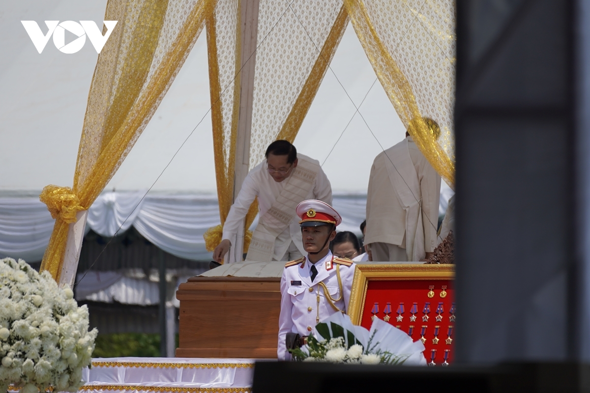 toàn cảnh lễ truy điệu nguyên chủ tịch nước lào khamtay siphandone tại vientiane hình ảnh 7 toan canh le truy dieu nguyen chu tich nuoc lao khamtay siphandone tai vientiane hinh anh 7