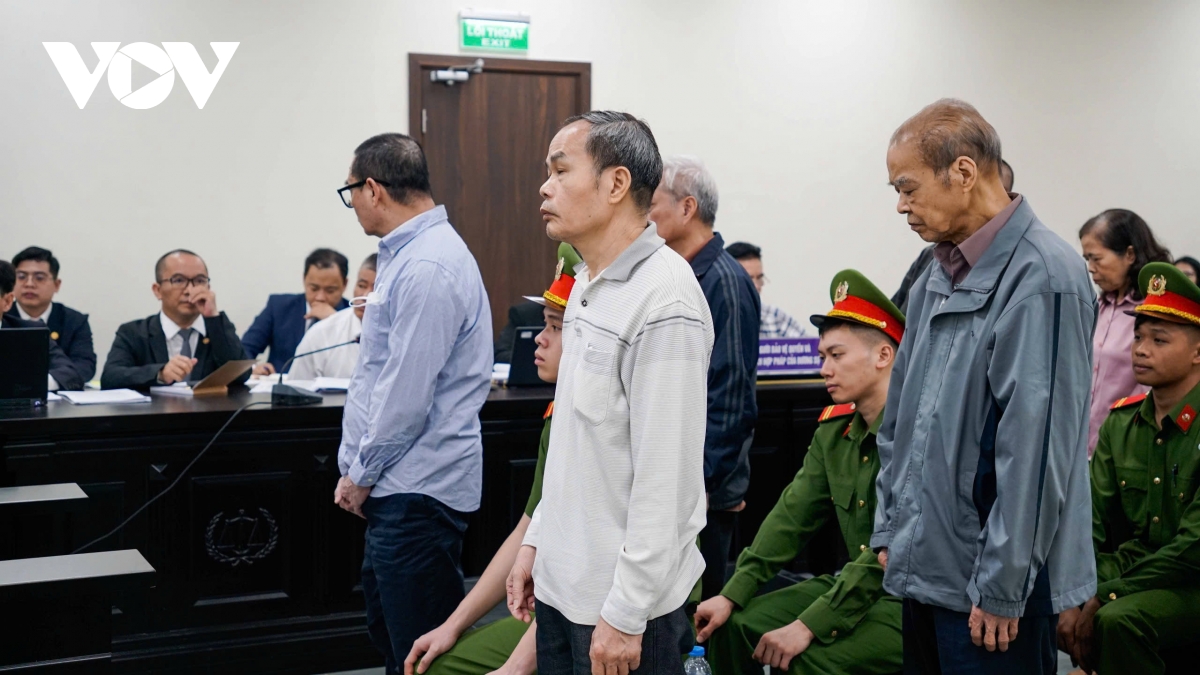 xét xử cựu lãnh đạo tổng công ty chè việt nam 8 bị cáo hầu toà đầy đủ hình ảnh 4 xet xu cuu lanh dao tong cong ty che viet nam 8 bi cao hau toa day du hinh anh 4