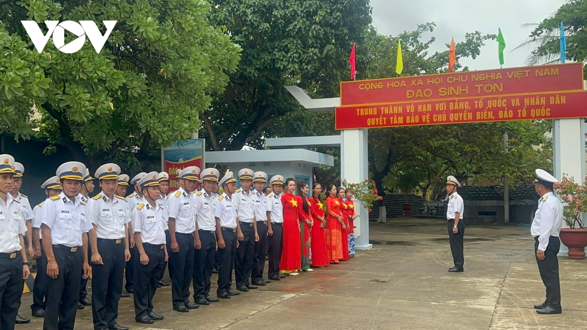 Đoàn công tác số 9 kết thúc chuyến thăm trường sa và nhà giàn dk1 hình ảnh 2 Doan cong tac so 9 ket thuc chuyen tham truong sa va nha gian dk1 hinh anh 2