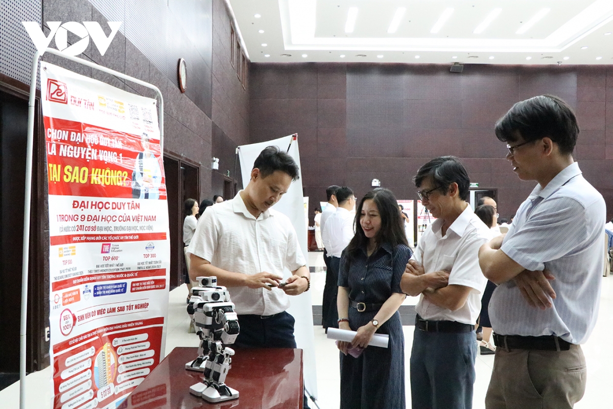 Đà nẵng xây dựng nguồn nhân lực chất lượng cao cho giai đoạn mới hình ảnh 1 Da nang xay dung nguon nhan luc chat luong cao cho giai doan moi hinh anh 1