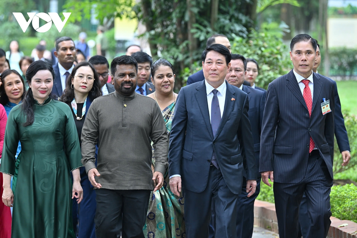 chủ tịch nước lương cường và tổng thống sri lanka thăm khu di tích bác hồ hình ảnh 1 chu tich nuoc luong cuong va tong thong sri lanka tham khu di tich bac ho hinh anh 1