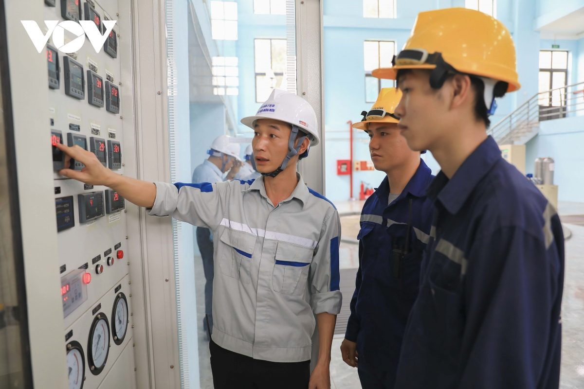 khánh thành nhà máy thủy điện mường mươn, giúp Điện biên bừng sáng hình ảnh 2 khanh thanh nha may thuy dien muong muon, giup Dien bien bung sang hinh anh 2