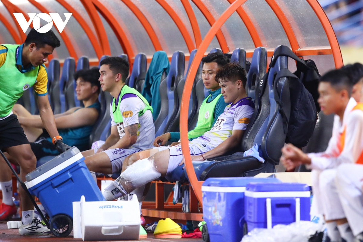 toàn cảnh hà nội fc 5-1 clb tp.hcm tuấn hải lại khiến hlv kim sang sik lo lắng hình ảnh 14 toan canh ha noi fc 5-1 clb tp.hcm tuan hai lai khien hlv kim sang sik lo lang hinh anh 14