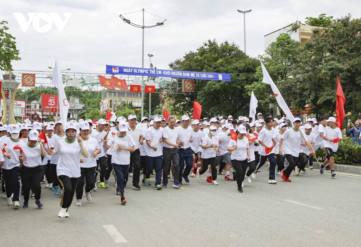 hơn 1.100 học sinh tham gia ngày olympic trẻ em năm 2025 tại tỉnh Điện biên hình ảnh 1 hon 1.100 hoc sinh tham gia ngay olympic tre em nam 2025 tai tinh Dien bien hinh anh 1