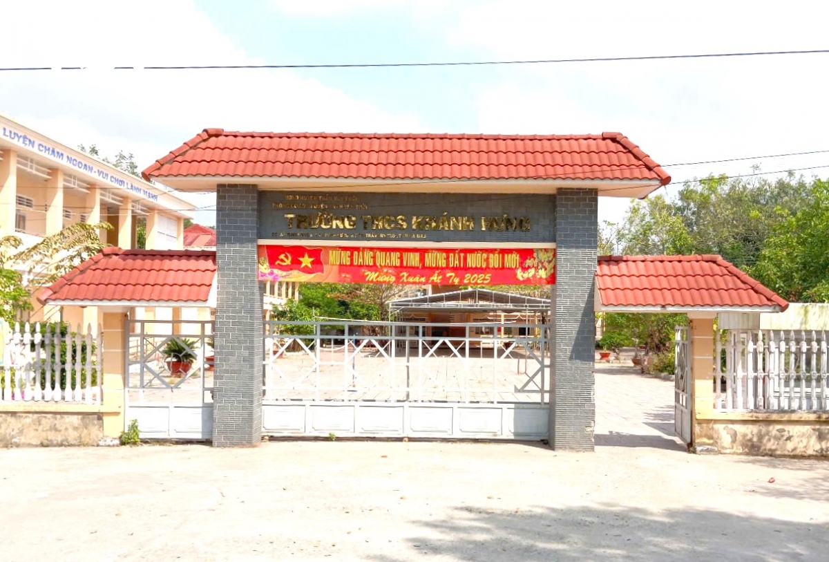 chưa giải quyết xong phản ánh của giáo viên trường khánh hưng hình ảnh 1 chua giai quyet xong phan anh cua giao vien truong khanh hung hinh anh 1