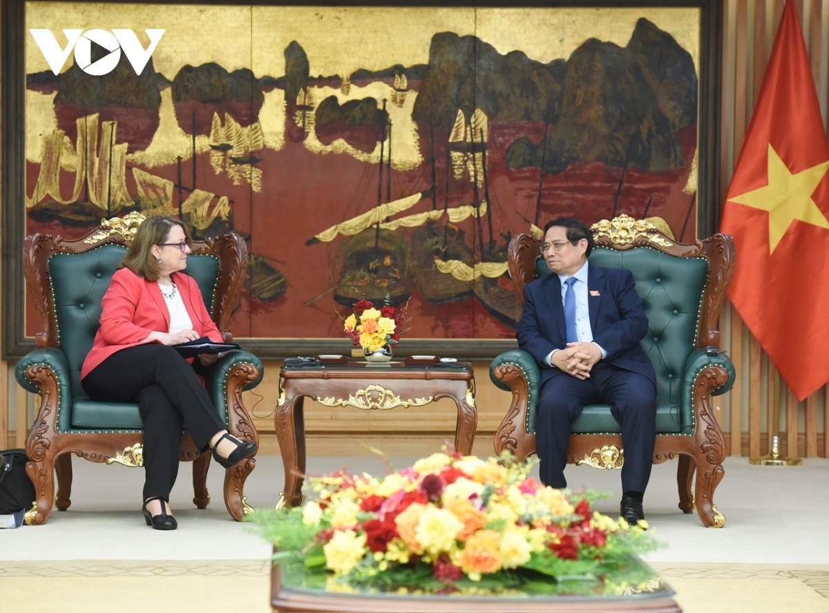 thủ tướng tiếp đoàn Ủy ban Đánh giá kinh tế và an ninh hoa kỳ - trung quốc hình ảnh 2 thu tuong tiep doan Uy ban Danh gia kinh te va an ninh hoa ky - trung quoc hinh anh 2