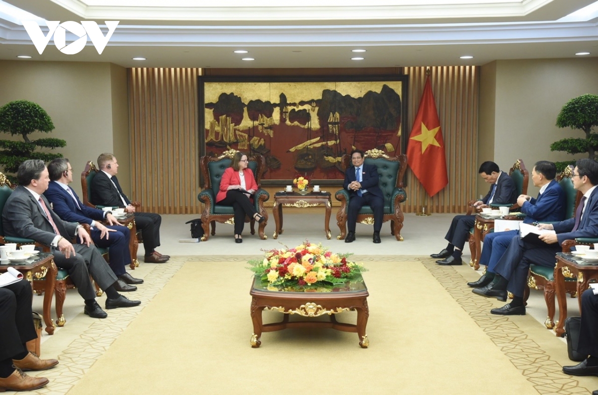 thủ tướng tiếp đoàn Ủy ban Đánh giá kinh tế và an ninh hoa kỳ - trung quốc hình ảnh 3 thu tuong tiep doan Uy ban Danh gia kinh te va an ninh hoa ky - trung quoc hinh anh 3