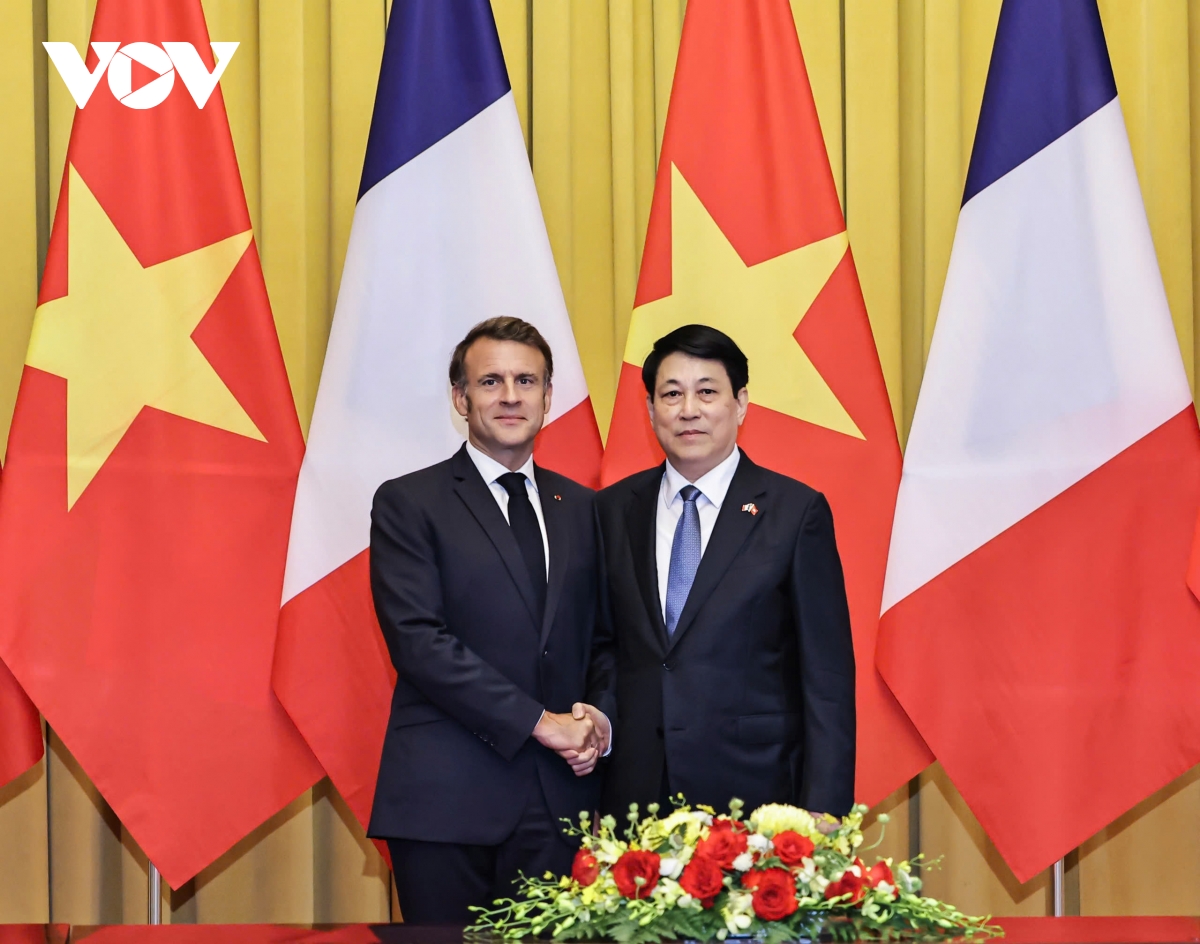 chủ tịch nước lương cường hội đàm với tổng thống pháp emmanuel macron hình ảnh 1 chu tich nuoc luong cuong hoi dam voi tong thong phap emmanuel macron hinh anh 1