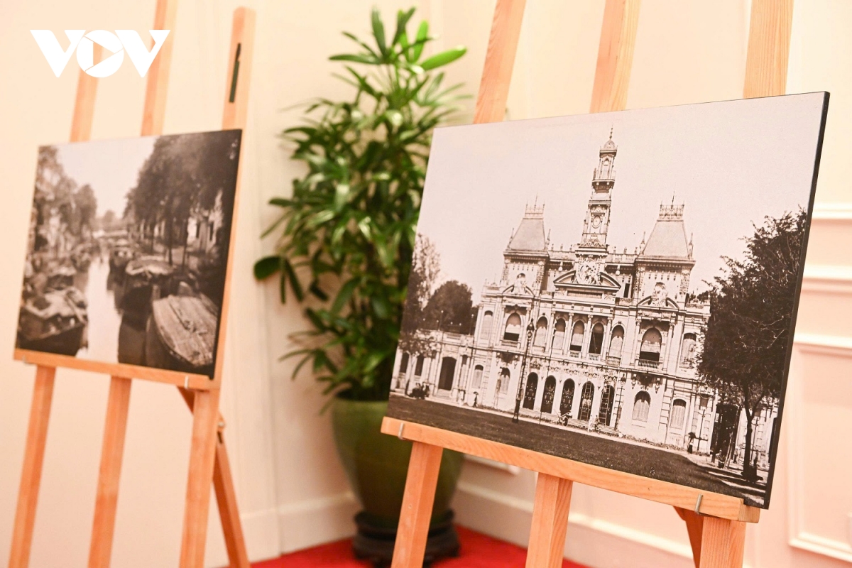 chủ tịch nước lương cường và tổng thống hungary dự khai mạc triển lãm ảnh hình ảnh 4 chu tich nuoc luong cuong va tong thong hungary du khai mac trien lam anh hinh anh 4