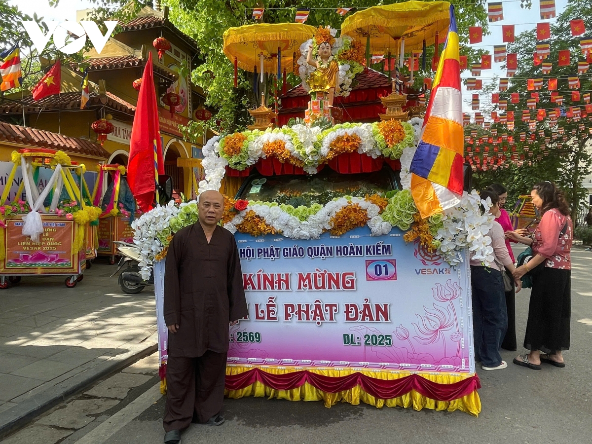 chùa quán sứ rực rỡ trước giờ cung nghinh xá lợi phật hình ảnh 2 chua quan su ruc ro truoc gio cung nghinh xa loi phat hinh anh 2