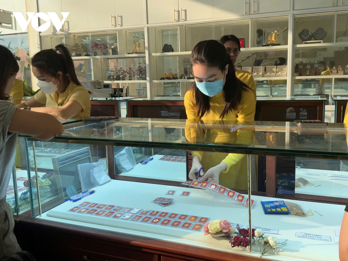 Các địa điểm kinh doanh vàng miếng ở TP.HCM phải treo bảng hiệu nhận biết