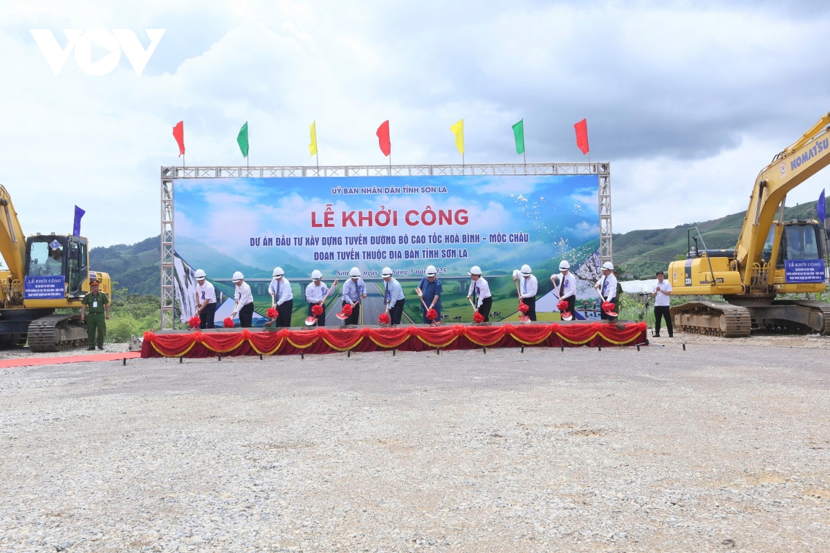 chính thức khởi công cao tốc nối hòa bình với mộc châu sơn la hình ảnh 3 chinh thuc khoi cong cao toc noi hoa binh voi moc chau son la hinh anh 3
