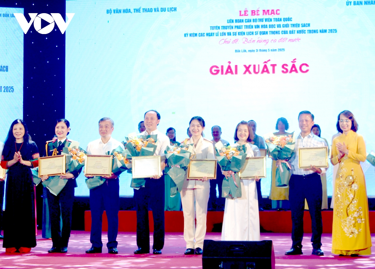 bế mạc liên hoan cán bộ thư viện toàn quốc năm 2025 hình ảnh 3 be mac lien hoan can bo thu vien toan quoc nam 2025 hinh anh 3