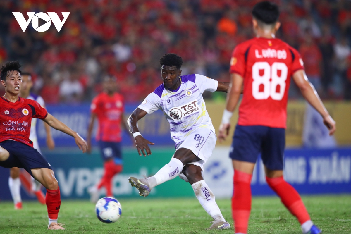 toàn cảnh cahn 0-2 hà nội fc tuấn hải toả sáng, níu giữ hy vọng mong manh hình ảnh 4 toan canh cahn 0-2 ha noi fc tuan hai toa sang, niu giu hy vong mong manh hinh anh 4