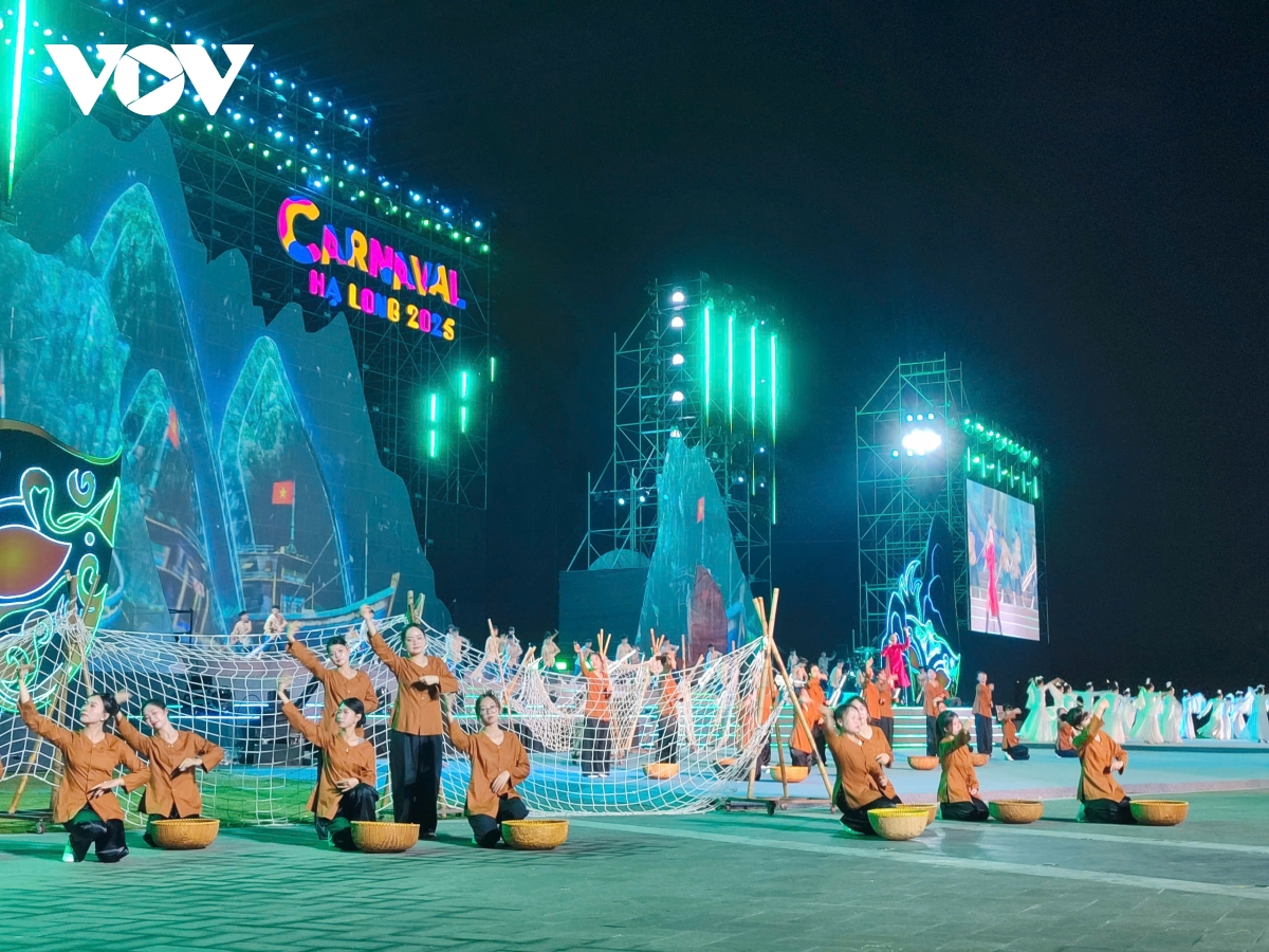 carnaval hạ long 2025 Đêm hội của di sản, sắc màu và tỏa sáng hình ảnh 4 carnaval ha long 2025 Dem hoi cua di san, sac mau va toa sang hinh anh 4