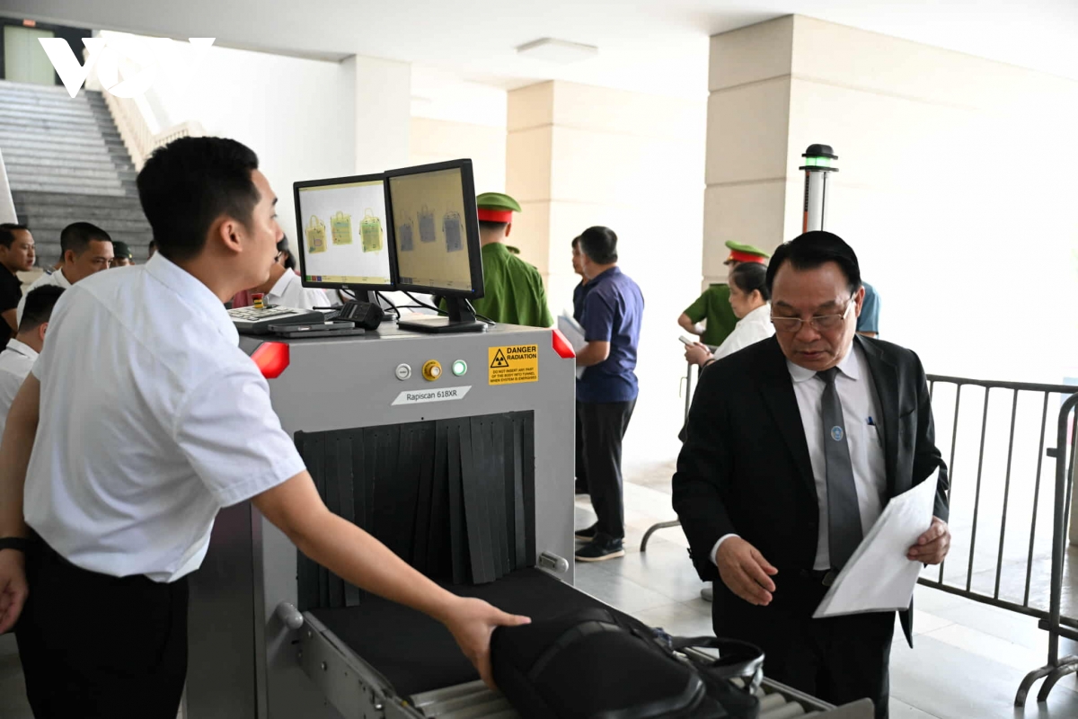cựu thứ trưởng nguyễn linh ngọc hầu toà liên quan vụ khai thác đất hiếm hình ảnh 8 cuu thu truong nguyen linh ngoc hau toa lien quan vu khai thac dat hiem hinh anh 8