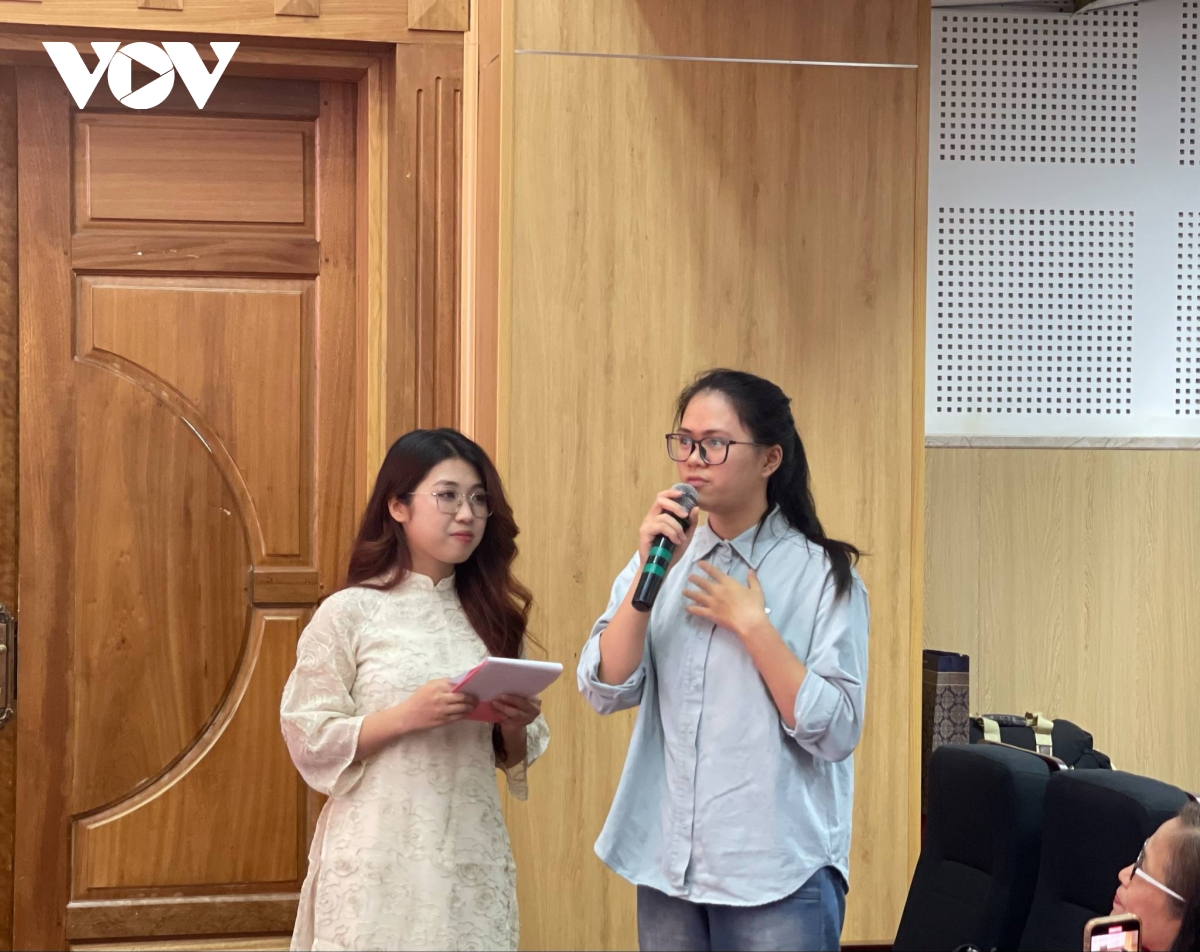 tri ân thầy lê Đức mẫn - người thầm lặng đưa nhạc việt ra thế giới bằng tiếng nga hình ảnh 3 tri an thay le Duc man - nguoi tham lang dua nhac viet ra the gioi bang tieng nga hinh anh 3