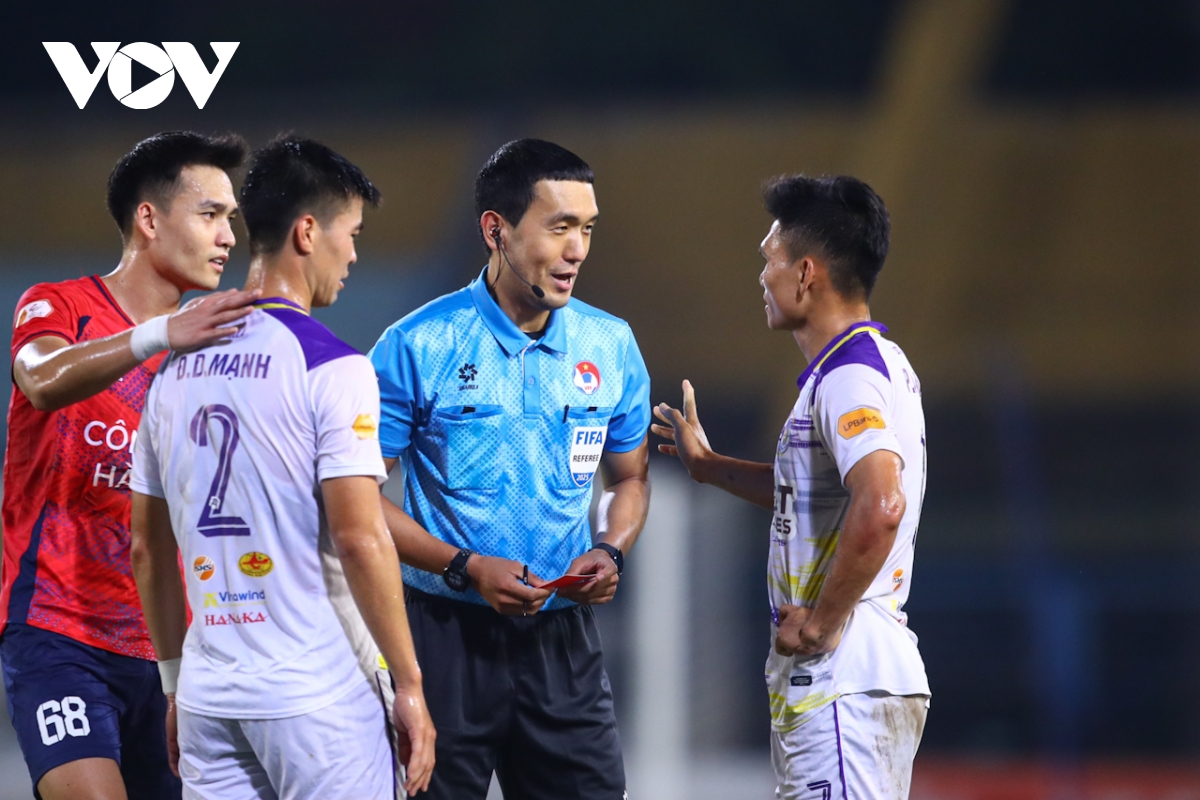 toàn cảnh cahn 0-2 hà nội fc tuấn hải toả sáng, níu giữ hy vọng mong manh hình ảnh 9 toan canh cahn 0-2 ha noi fc tuan hai toa sang, niu giu hy vong mong manh hinh anh 9