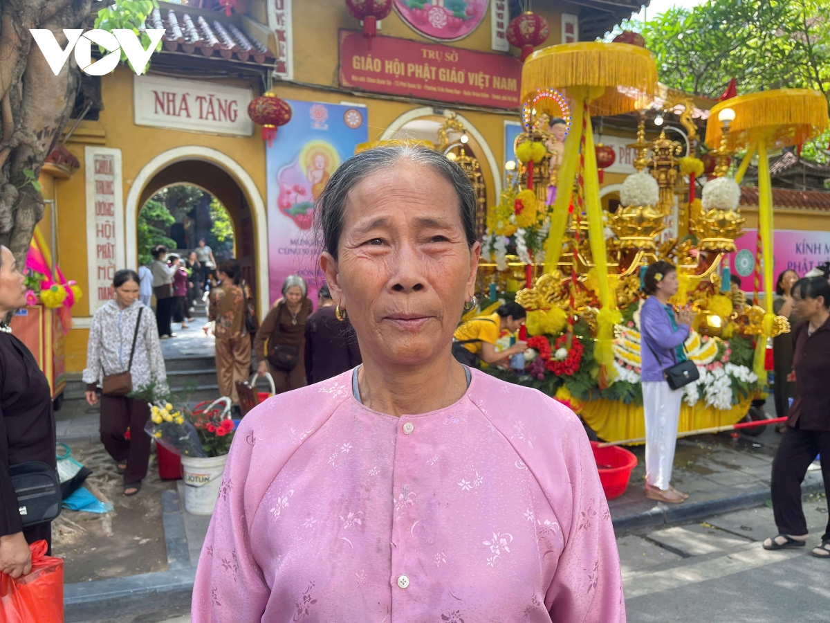 chùa quán sứ rực rỡ trước giờ cung nghinh xá lợi phật hình ảnh 7 chua quan su ruc ro truoc gio cung nghinh xa loi phat hinh anh 7