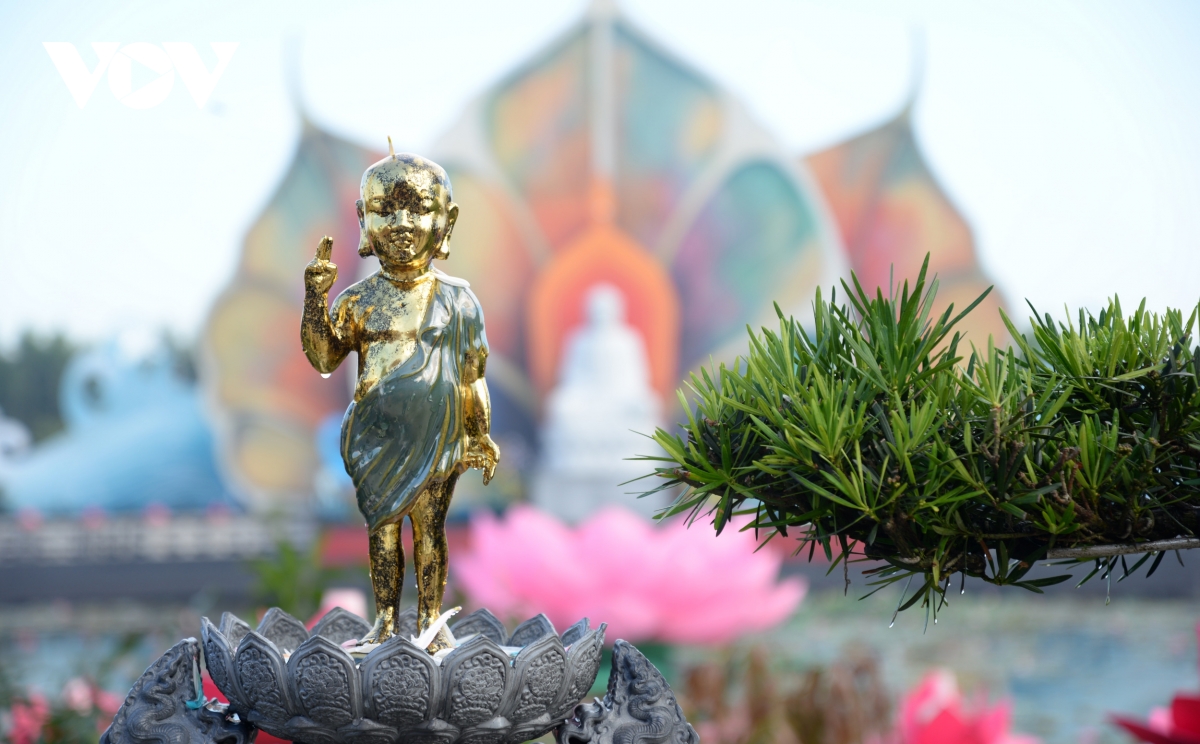 Vesak 2025: Chung tay lan tỏa yêu thương và trí tuệ vì một thế giới hòa bình