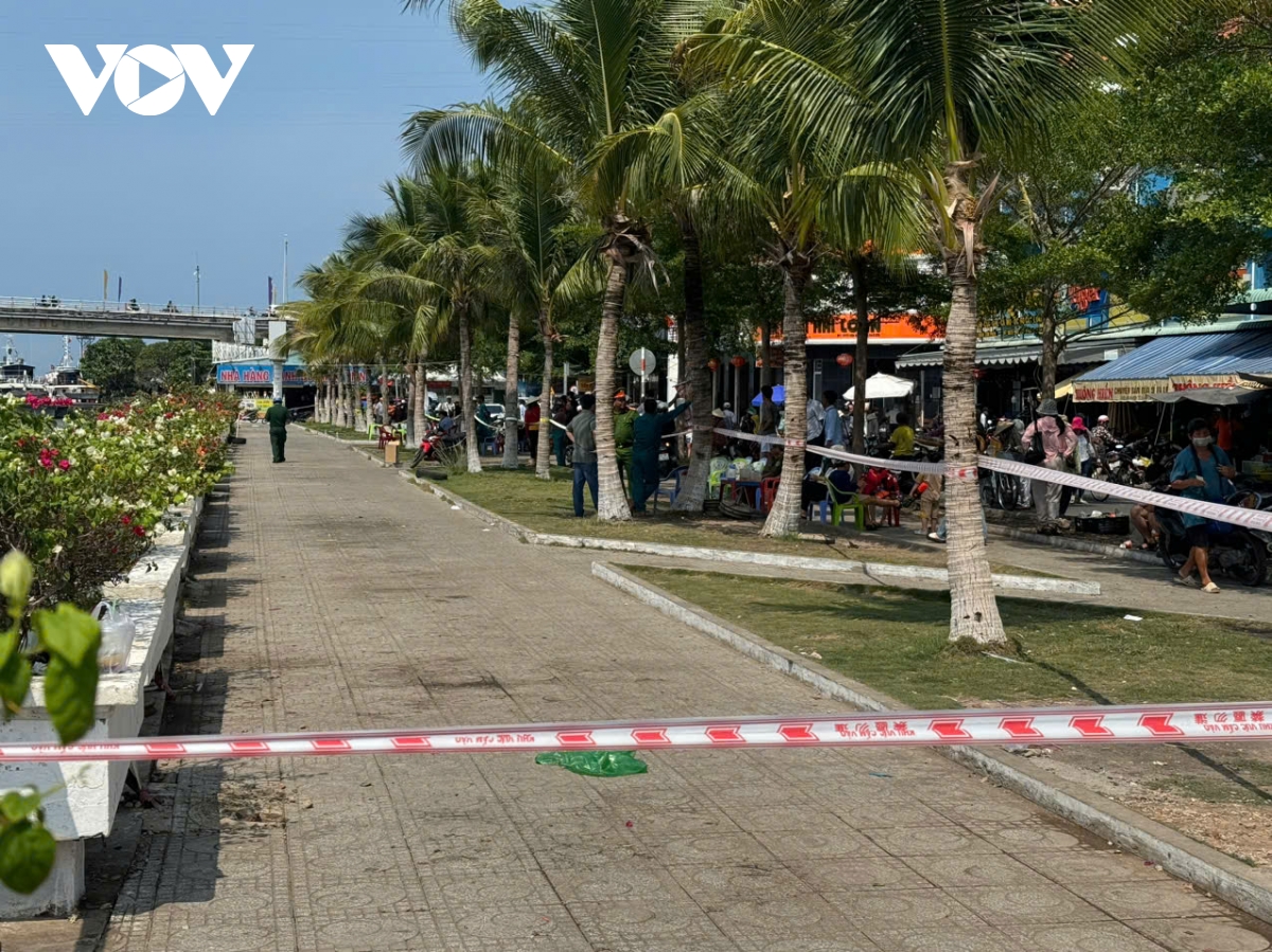 kiên giang tìm thấy thi thể du khách nhảy sông Đông hồ tự tử hình ảnh 1 kien giang tim thay thi the du khach nhay song Dong ho tu tu hinh anh 1